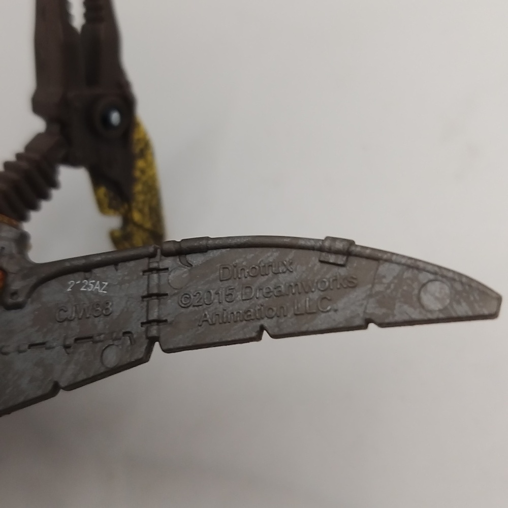 Dinotrux Scrapadactyl Diecast Figure Collectibles Mini Dinosaur Vehicle Toy - Picture 14 of 15